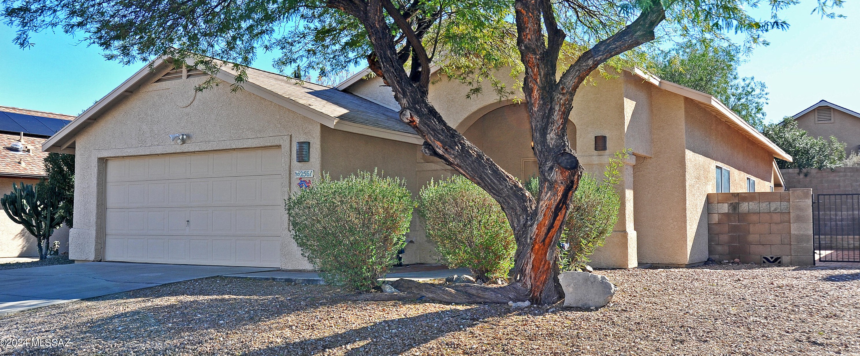 2561 Blaine Ct, Tucson AZ  85745-3364 exterior