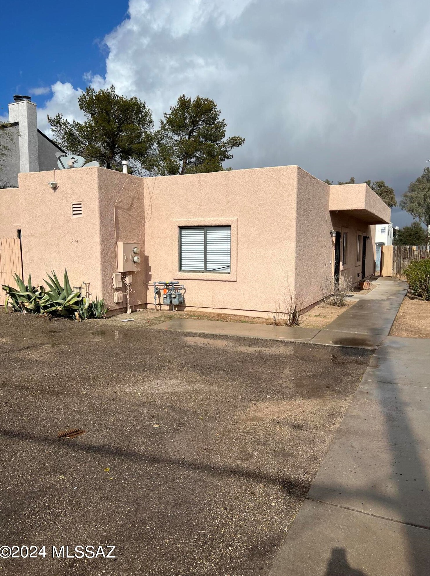 224 Laguna St, Tucson, AZ 85705-4643