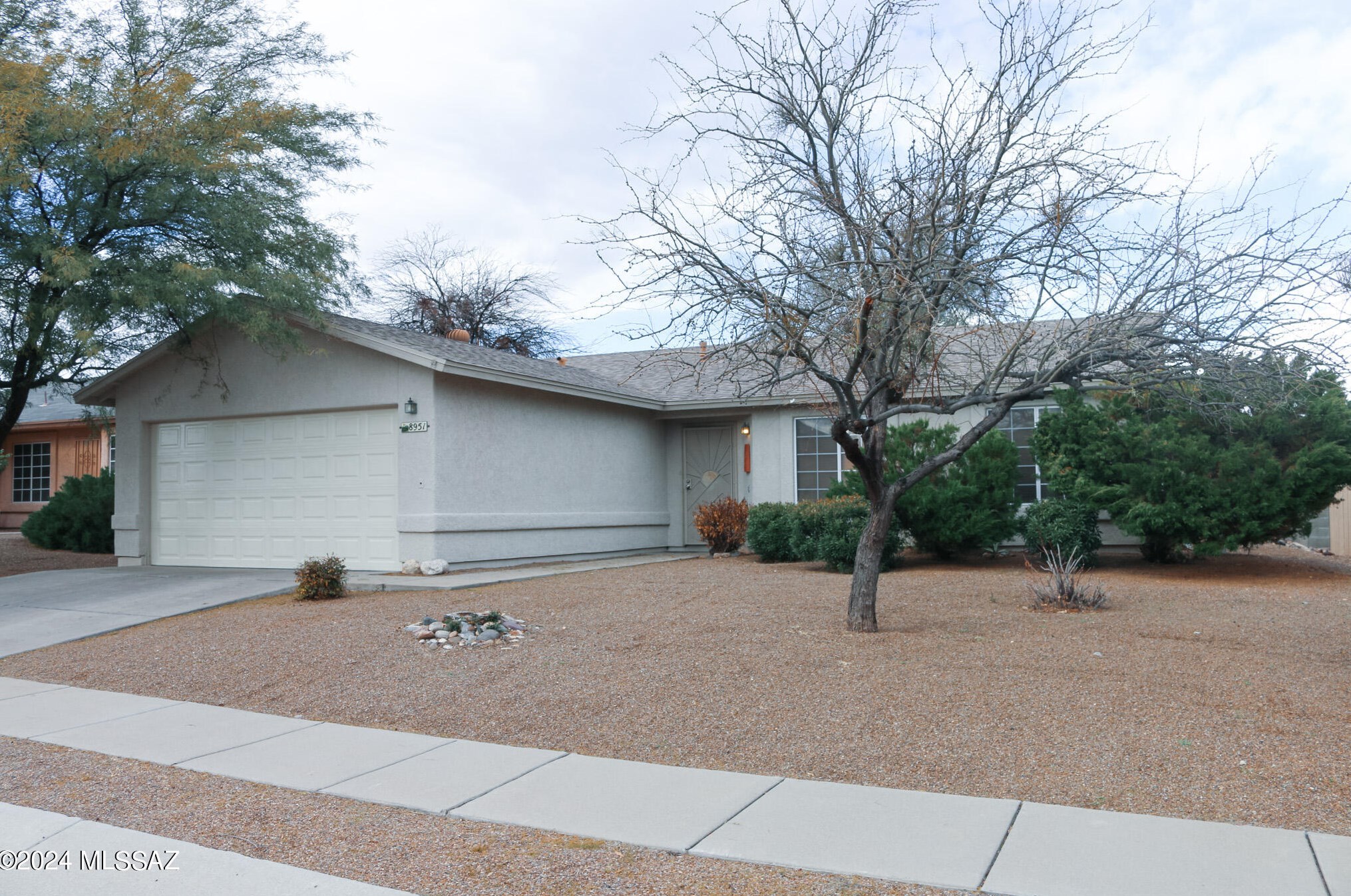 8951 Desert Palm St, Tucson, AZ 85730-5721