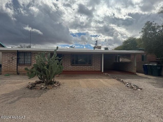 5560 Hawthorne St, Tucson, AZ 85711-1424