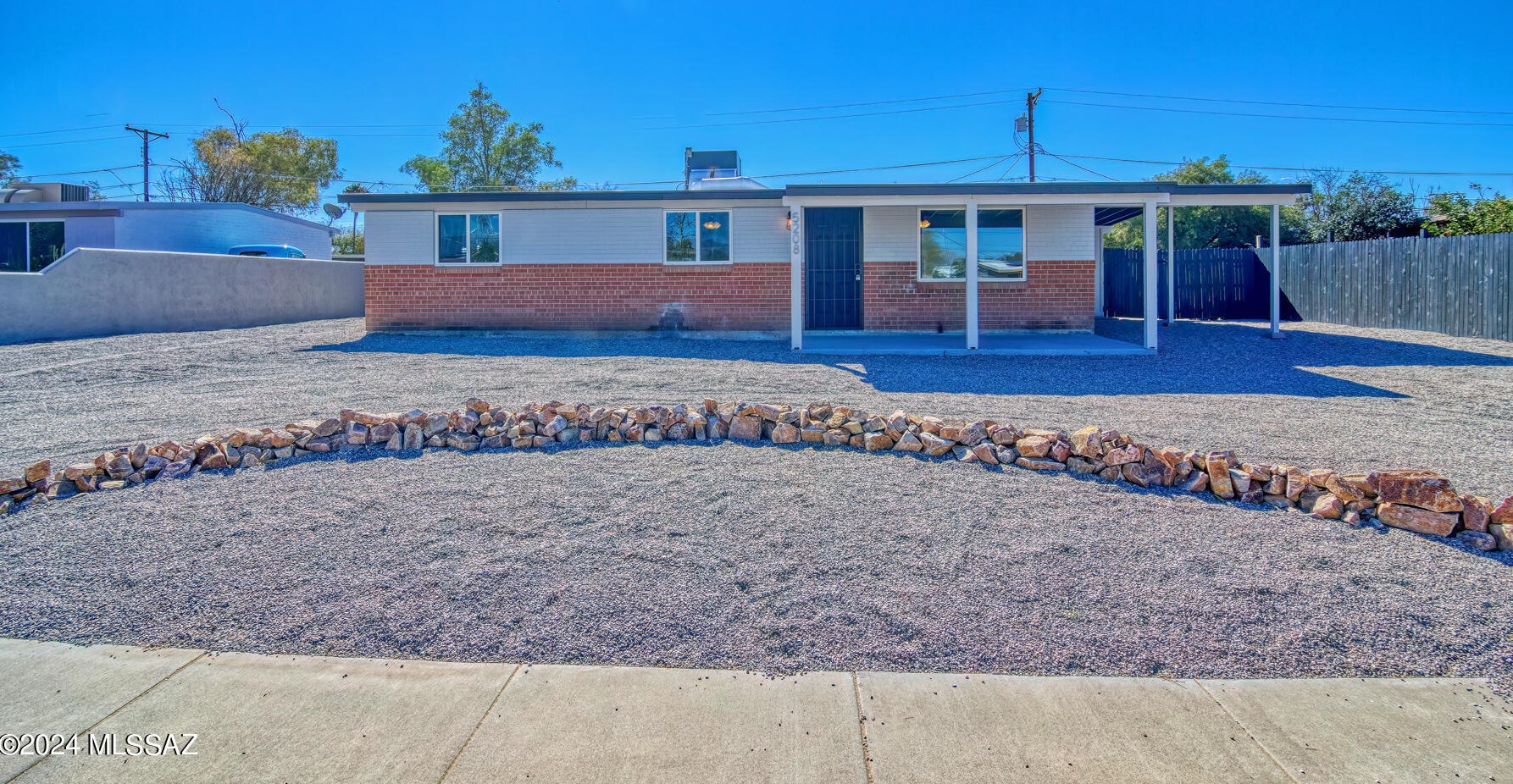 5208 27th St, Tucson, AZ 85711-5816