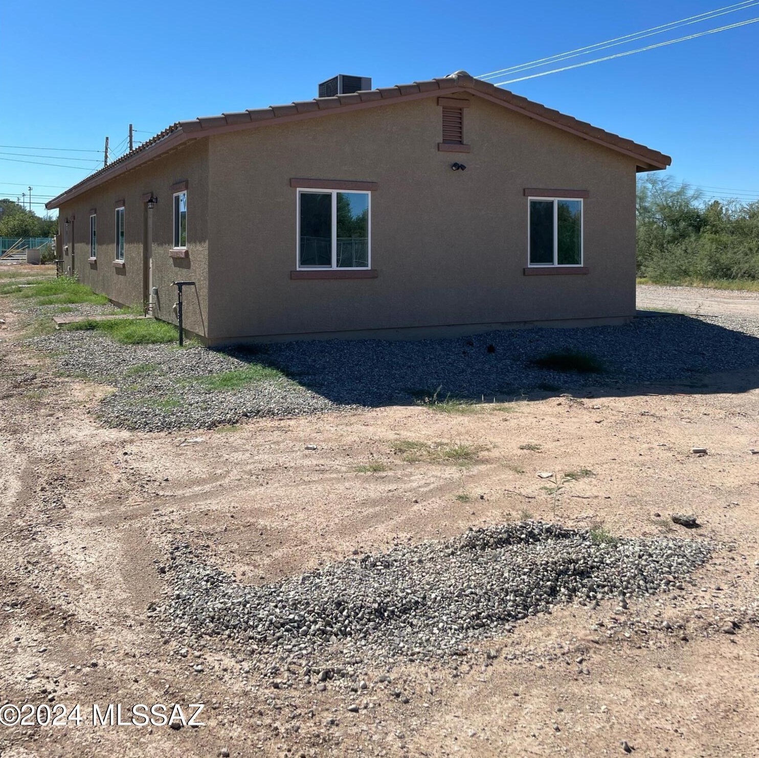 834 Roger Rd, Tucson, AZ 85705-2623