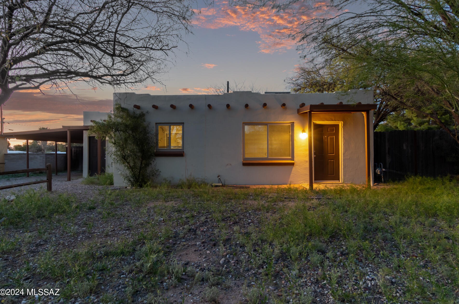 5779 Linden St, Tucson, AZ 85712-3745