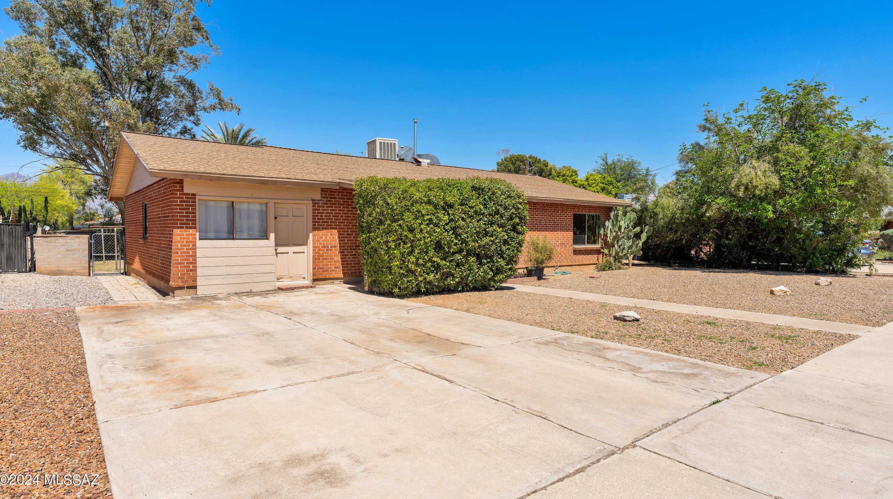 4807 Bellevue St, Tucson, AZ 85712-4709