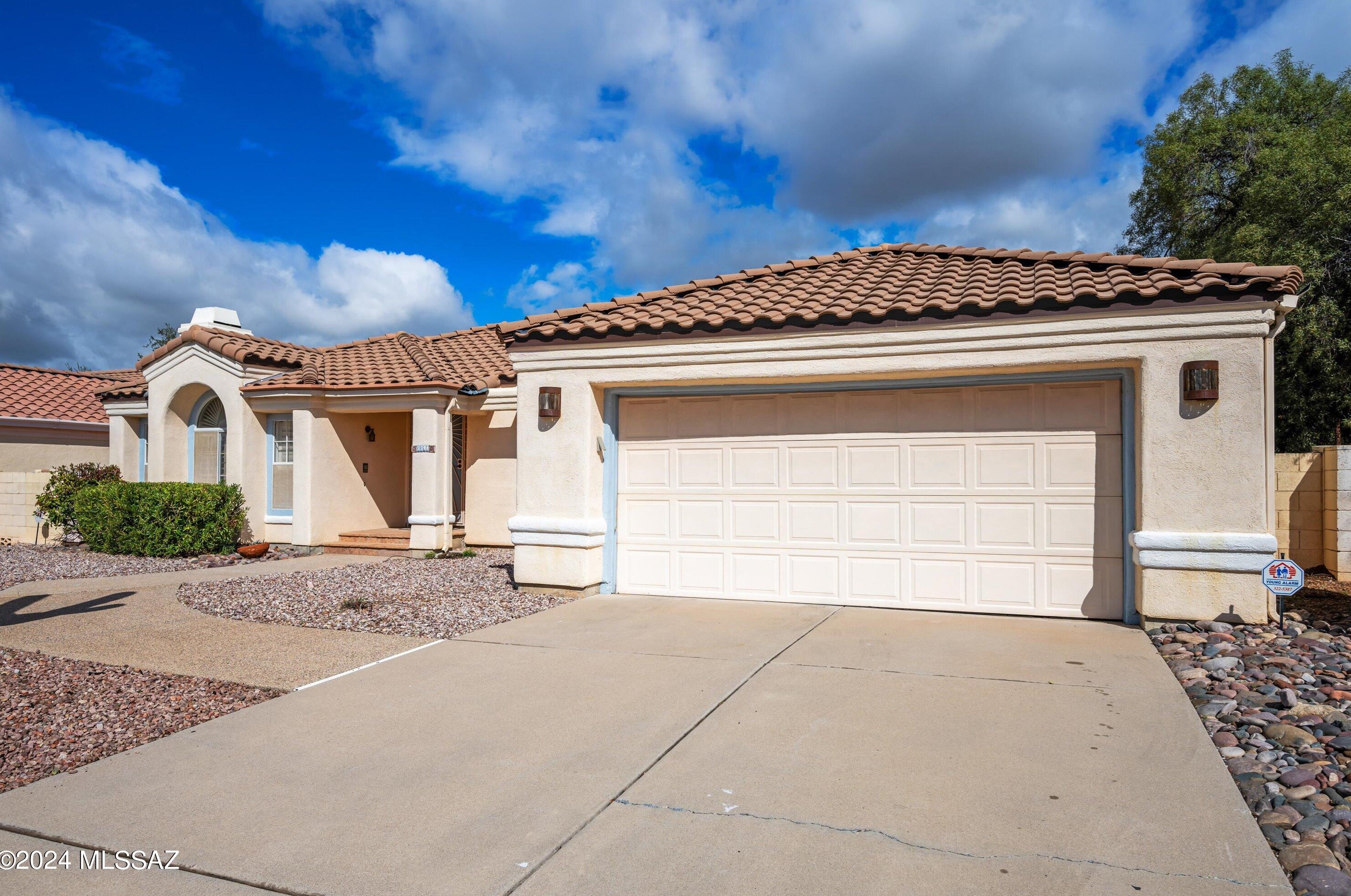 3390 Canyon Flower Trl, Tucson, AZ 85742-9375