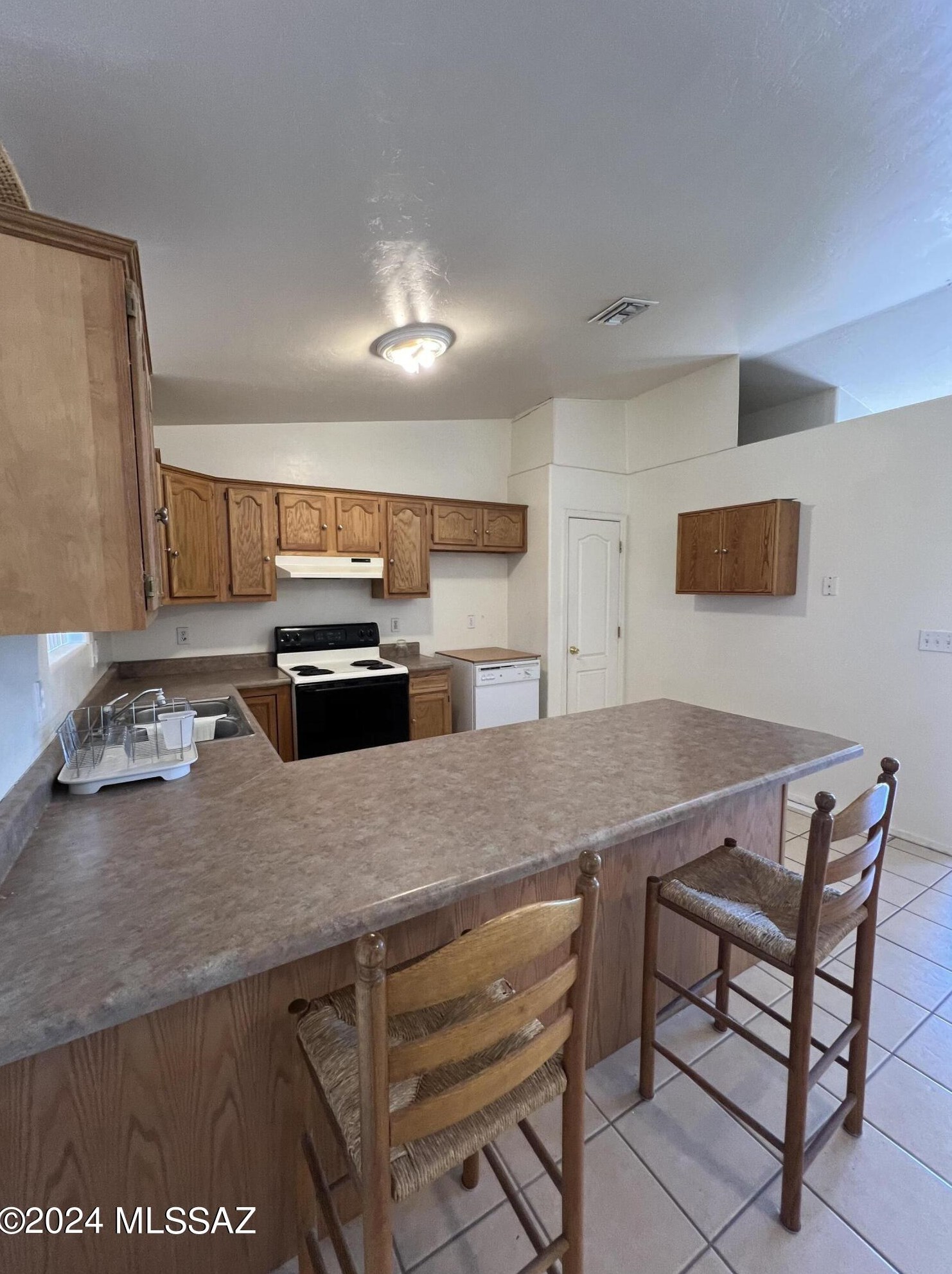 121 Circulo Penjamo, Nogales, AZ 85648