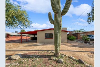 342 E Smoot Place, Tucson, AZ 85705 - Photo 1