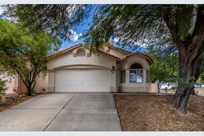 9005 E Laurie Ann Drive, Tucson, AZ 85747 - Photo 1