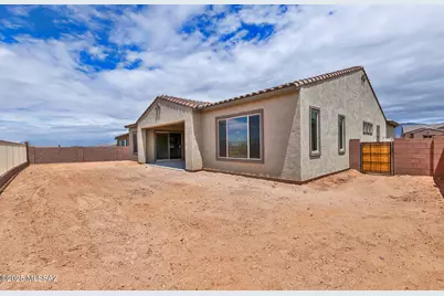 8257 S Silver Oak Drive, Tucson, AZ 85747 - Photo 32