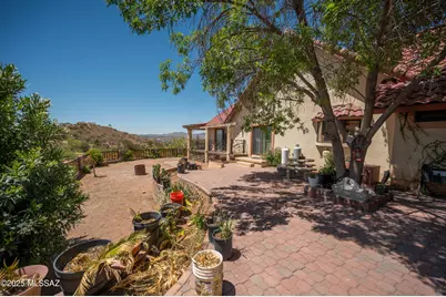 882 E Vista Del Cielo, Nogales, AZ 85621 - Photo 8