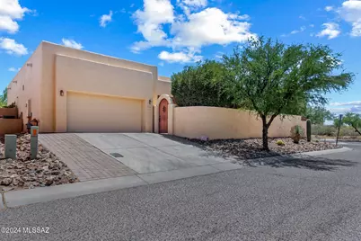 10534 E George Brookbank Place, Tucson, AZ 85747 - Photo 1