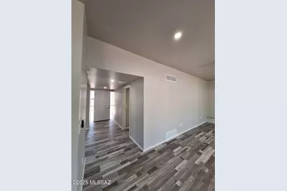 6932 E 4th Street, Tucson, AZ 85710 - Photo 32