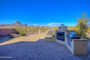 8273 N Amber Burst Dr, Tucson, AZ 85743 - Photo 2