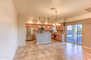 8273 N Amber Burst Dr, Tucson, AZ 85743 - Photo 12