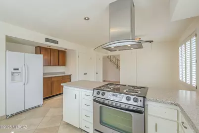 568 W Paseo Solana, Green Valley, AZ 85614 - Photo 14