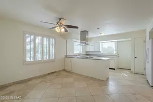 568 W Paseo Solana, Green Valley, AZ 85614 - Photo 4