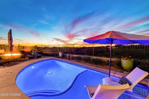 13725 N Hidden Springs Dr, Oro Valley, AZ 85755 - Photo 2