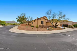 12692 N Sunrise Shadow Dr, Marana, AZ 85658 - Photo 4