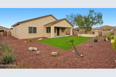 12692 N Sunrise Shadow Drive, Marana, AZ 85658 - Photo 10