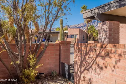 5528 N Camino Arenosa, Tucson, AZ 85718 - Photo 2