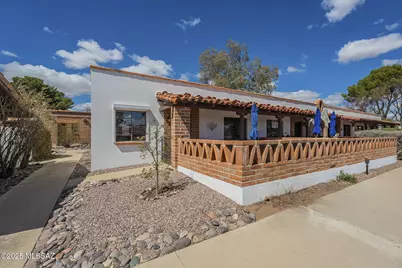 372 S Paseo Sarta #A, Green Valley, AZ 85614 - Photo 2