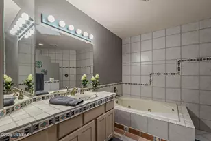 2039 W Via Nuevo Leon, Green Valley, AZ 85622 - Photo 28