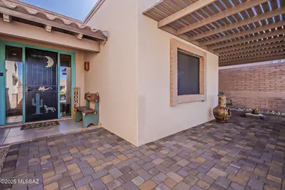 2039 W Via Nuevo Leon, Green Valley, AZ 85622 - Photo 6