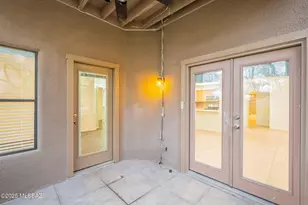 6655 N Canyon Crest Dr, Tucson, AZ 85750 - Photo 30