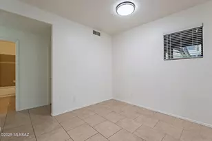 6655 N Canyon Crest Dr, Tucson, AZ 85750 - Photo 10