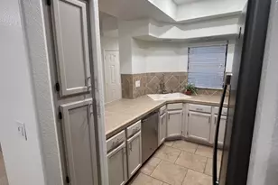 6655 N Canyon Crest Dr, Tucson, AZ 85750 - Photo 6
