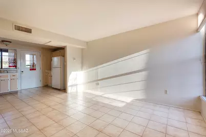 146 S Paseo Tierra #APT B, Green Valley, AZ 85614 - Photo 8