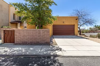 9504 E Ventaso Circle, Tucson, AZ 85715 - Photo 1