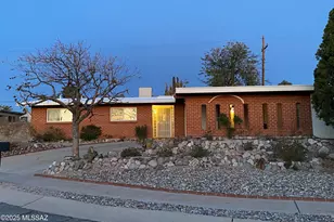 1701 S Palm Springs Cir, Tucson, AZ 85710 - Photo 2