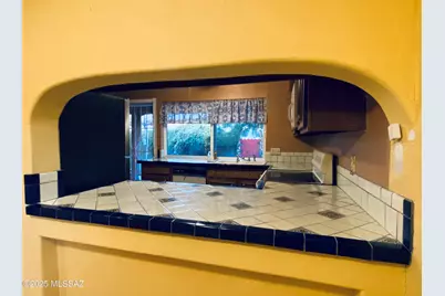 1701 S Palm Springs Circle, Tucson, AZ 85710 - Photo 8