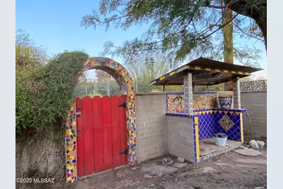 1701 S Palm Springs Circle, Tucson, AZ 85710 - Photo 18