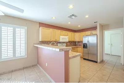 312 N Cedar Crest Drive, Green Valley, AZ 85614 - Photo 12