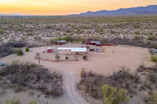 9160 W Lazy Be Pl, Tucson, AZ 85735 - Photo 4