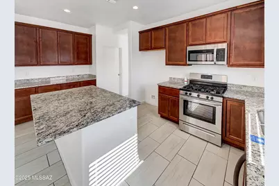 3522 W Ringtail Den Way, Tucson, AZ 85742 - Photo 6