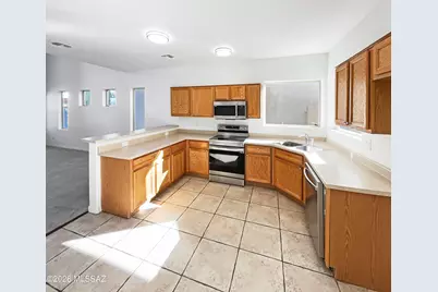 107 W Camino Rancho Lucido, Sahuarita, AZ 85629 - Photo 2
