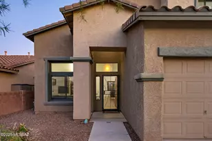 8274 N Rocky Brook Dr, Tucson, AZ 85743 - Photo 2