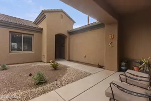 2057 W Acacia Bluffs Dr, Green Valley, AZ 85622 - Photo 2
