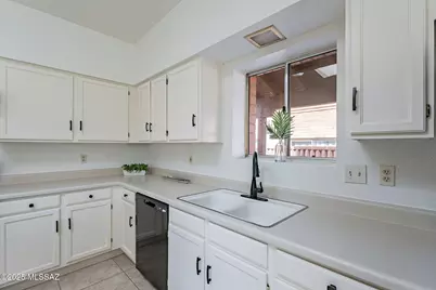 1594 W Calle Hacienda, Green Valley, AZ 85622 - Photo 12