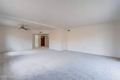 1594 W Calle Hacienda, Green Valley, AZ 85622 - Photo 6