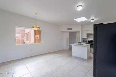 1594 W Calle Hacienda, Green Valley, AZ 85622 - Photo 10