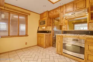 1207 E Smoot Dr, Tucson, AZ 85719 - Photo 18