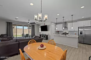 7733 S Crested Spring Dr, Tucson, AZ 85757 - Photo 14