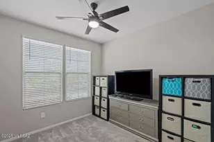 7733 S Crested Spring Dr, Tucson, AZ 85757 - Photo 24