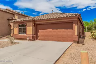 758 W Calle Ormino, Sahuarita, AZ 85629 - Photo 2
