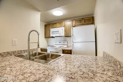 1600 N Wilmot Road #UNIT 327, Tucson, AZ 85712 - Photo 4