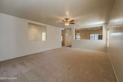 785 W Calle Valenciana, Sahuarita, AZ 85629 - Photo 2